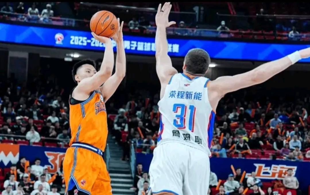 华体会体育登录入口-一步一脚印，李弘权3年前获最快进步球员，今年入选一阵